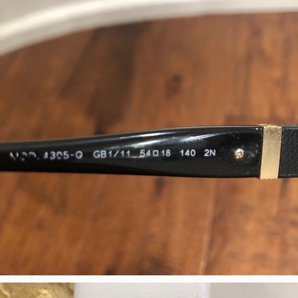 Versace sun glassese - Picture 1 of 13